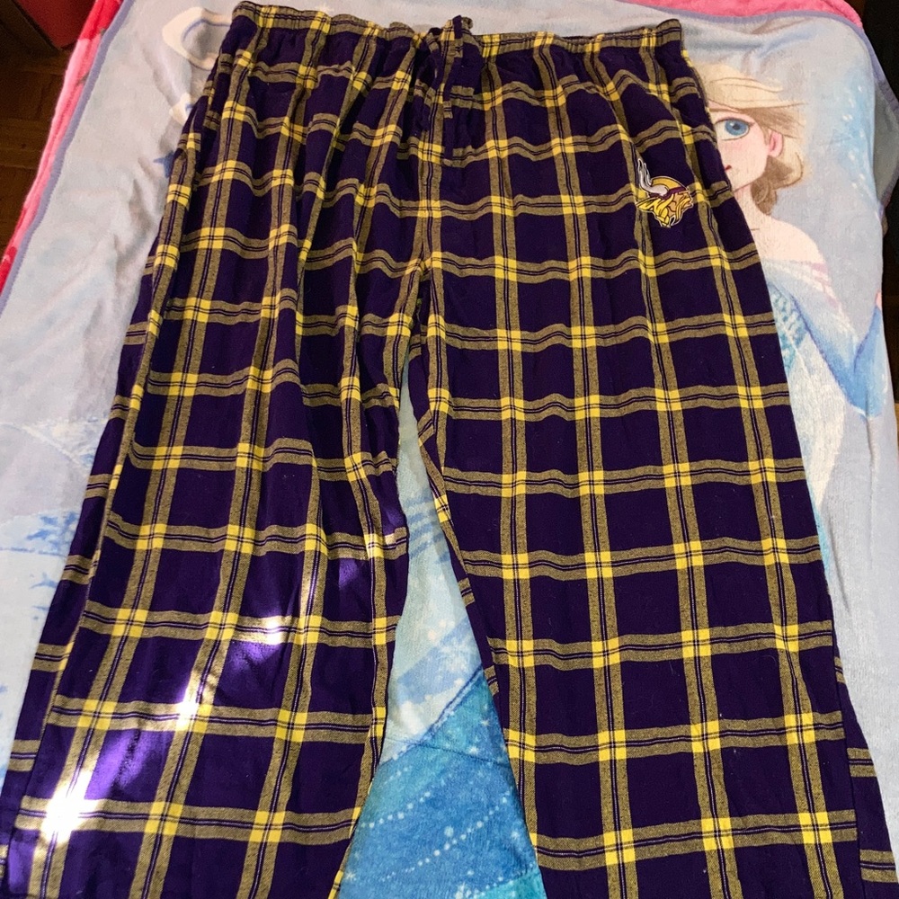 NFL Mens Minnesota Vikings Purple and Yellow Plaid Pajama Pants